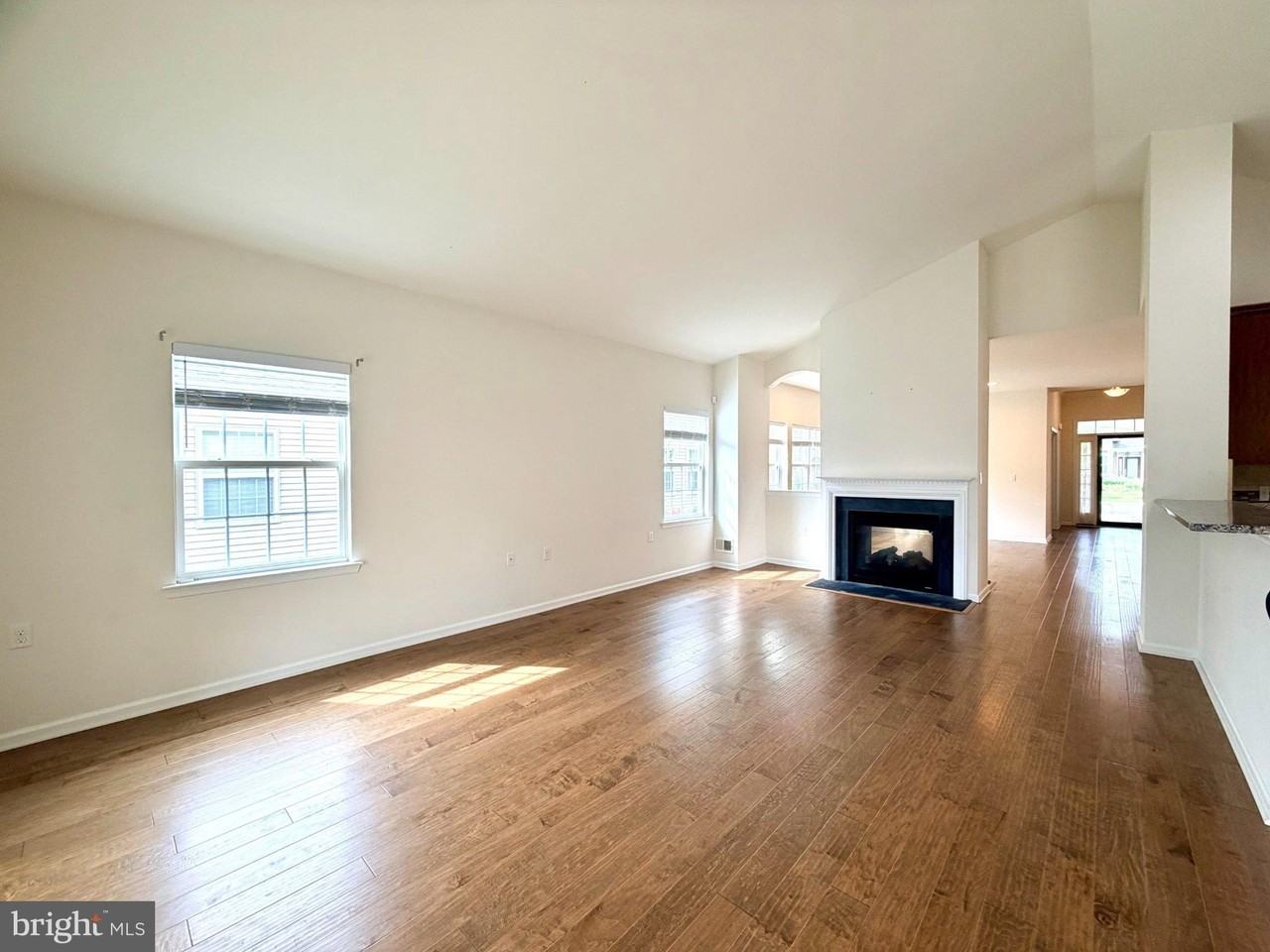 37 Murano Dr - Photo 5 of 27