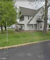 featured image of 32 Crescent St #1