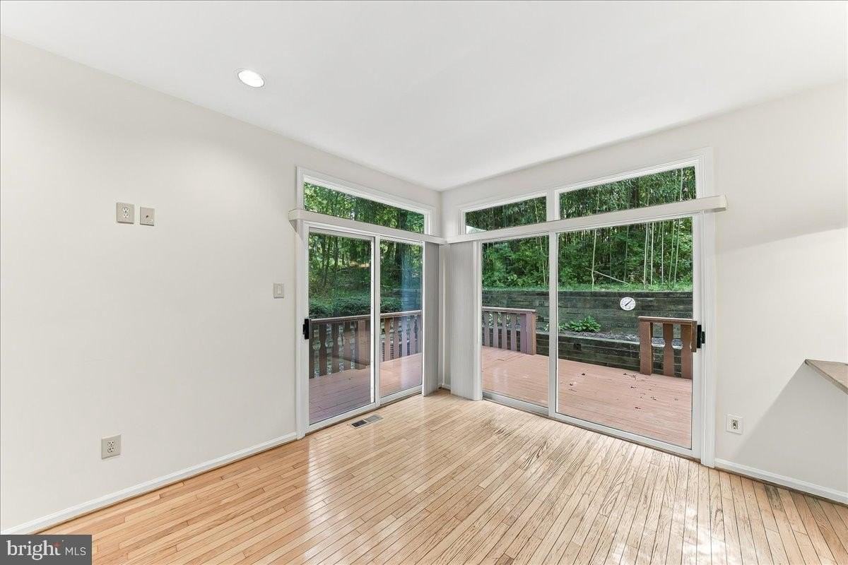400 Wooded Way - Photo 7 of 26