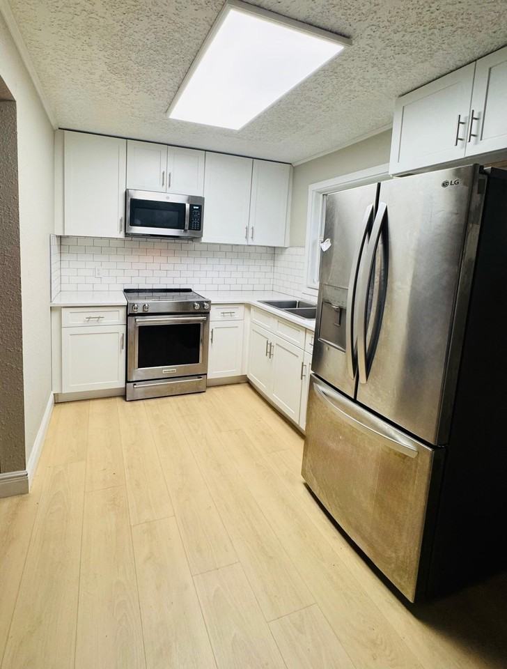 Huppel Ave - Photo 2 of 14