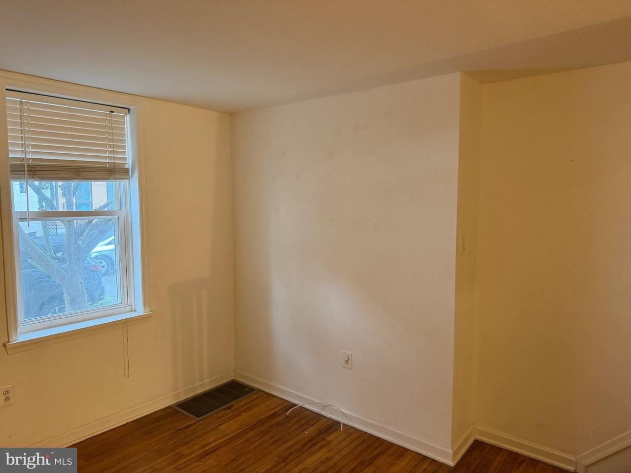 2143 E Sergeant St - Photo 6 of 19