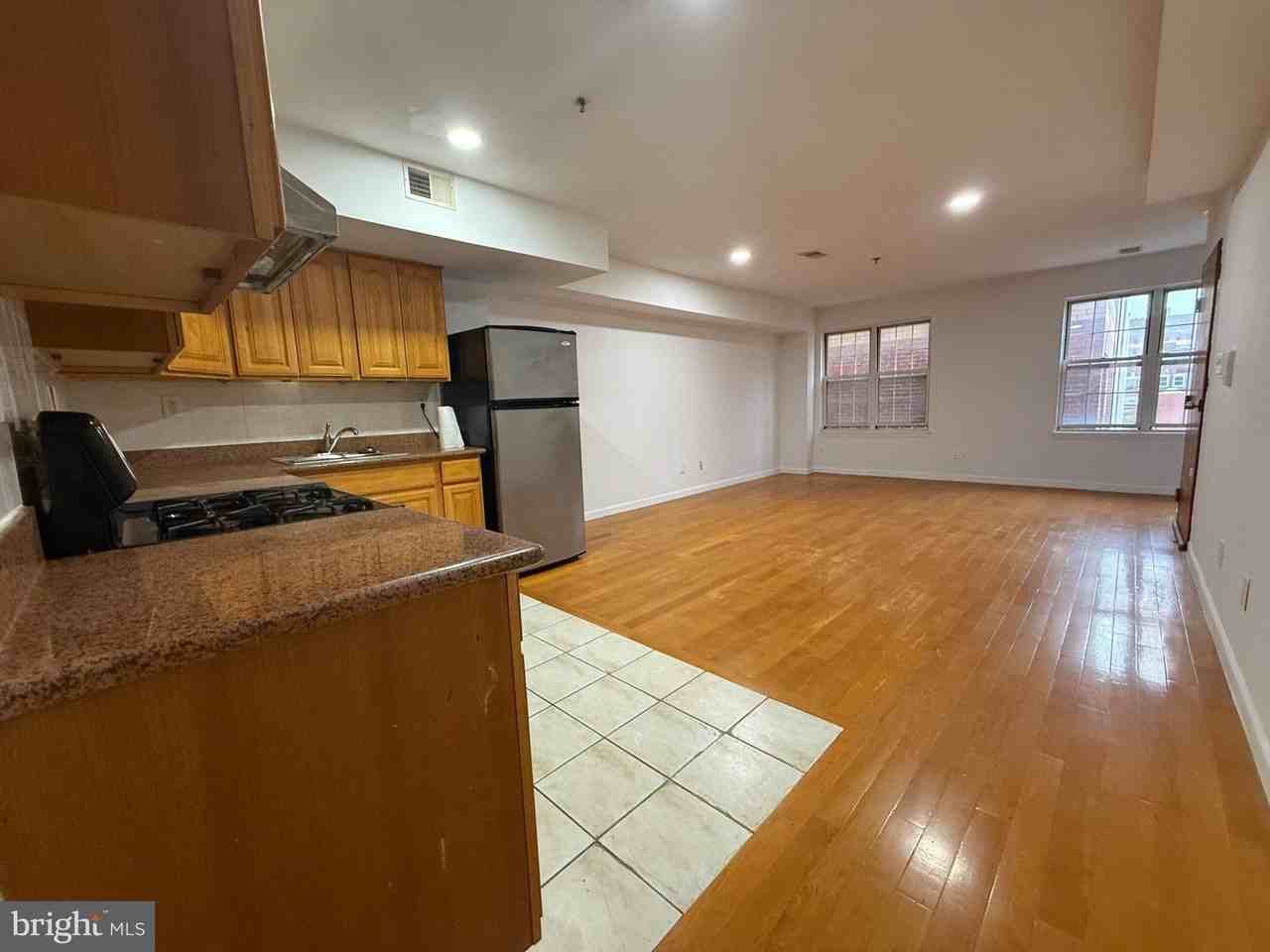 455 N 12th St #C - Photo 6 of 21
