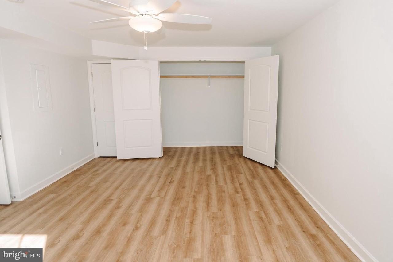 380 Broadview Ave #5 - Photo 6 of 10
