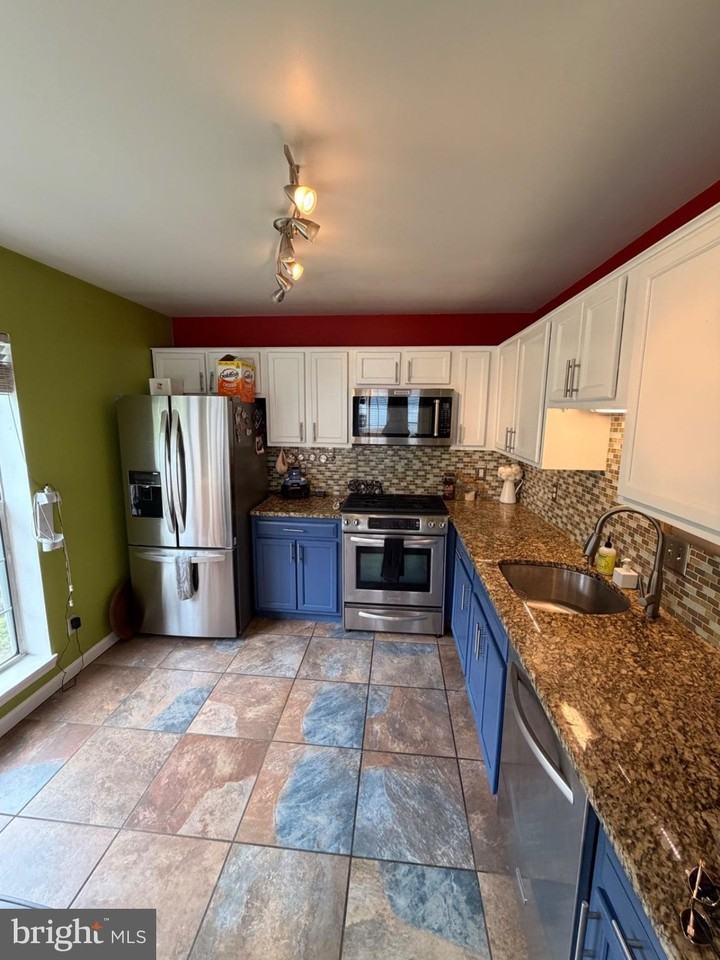 9258 Cardinal Forest Ln #302 - Photo 6 of 18