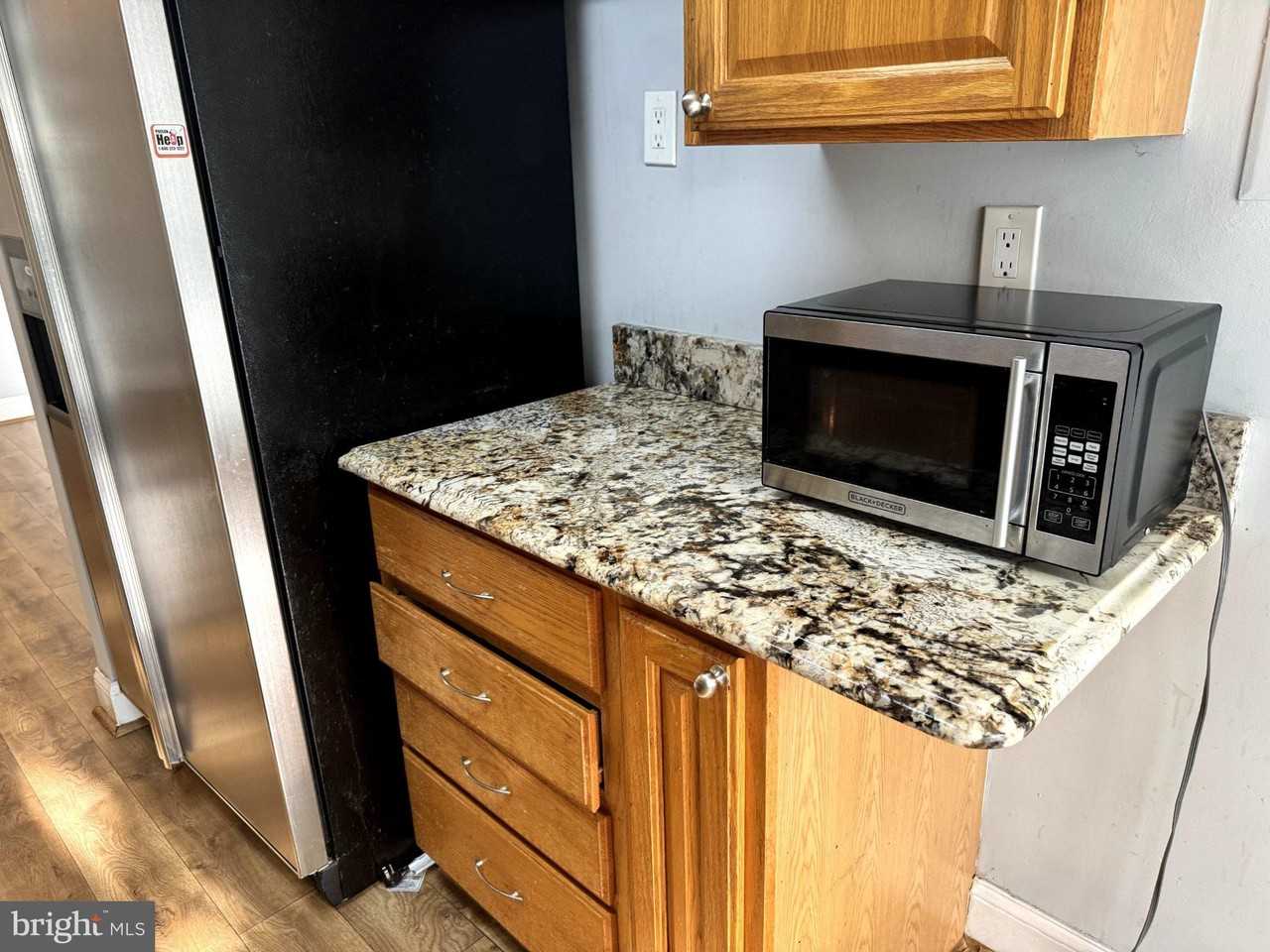 5600 Bloomfield Dr #203 - Photo 4 of 12