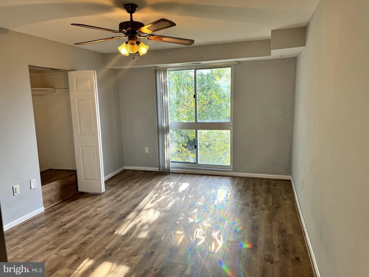 5600 Bloomfield Dr #203 - Photo 5 of 12