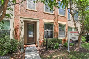 42274 Hampton Woods Ter - Photo 1 of 1