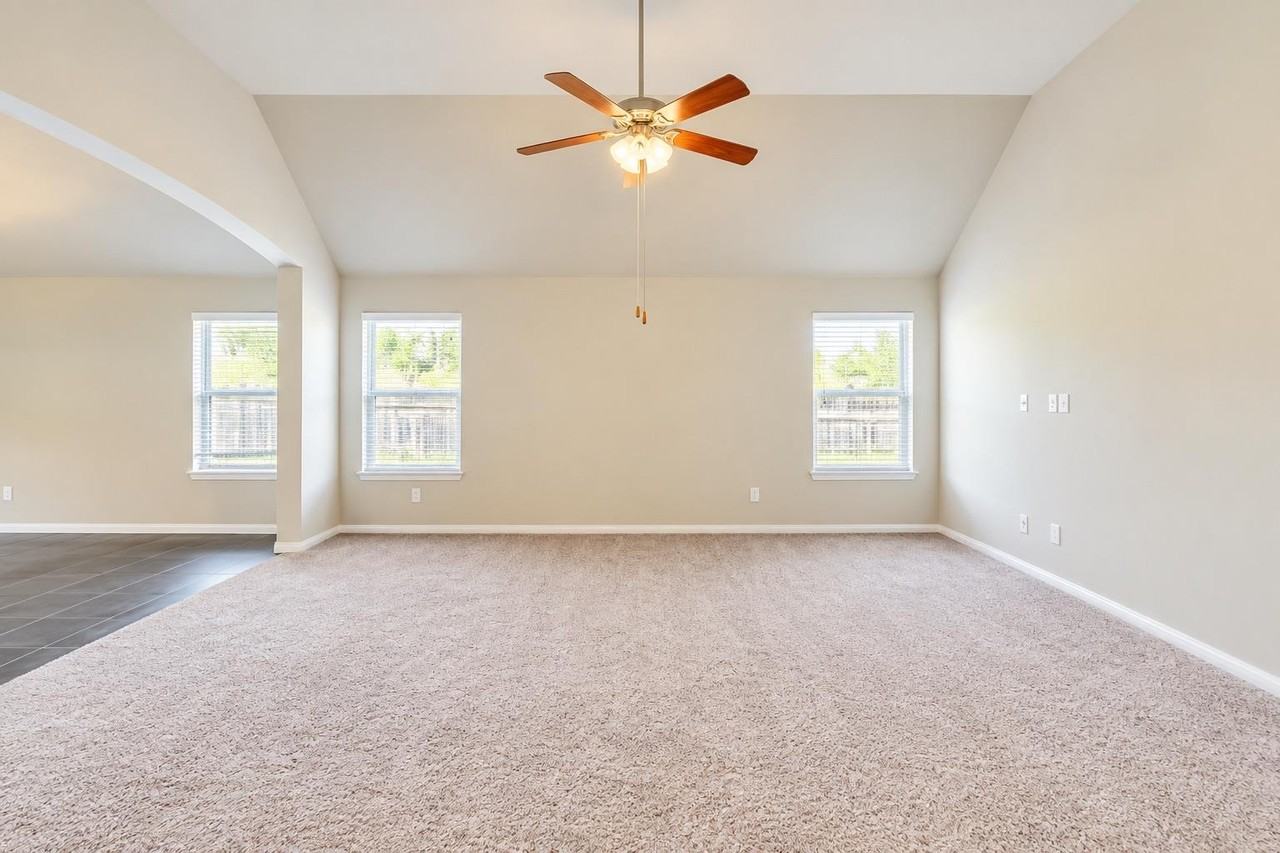 2021 Garretts Way - Photo 6 of 15