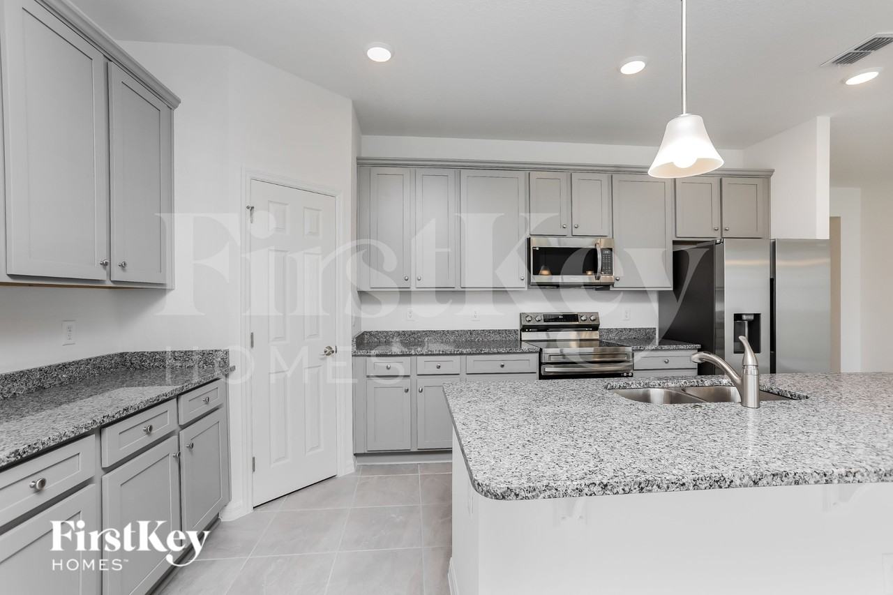 1267 Ponca Rd - Photo 5 of 16