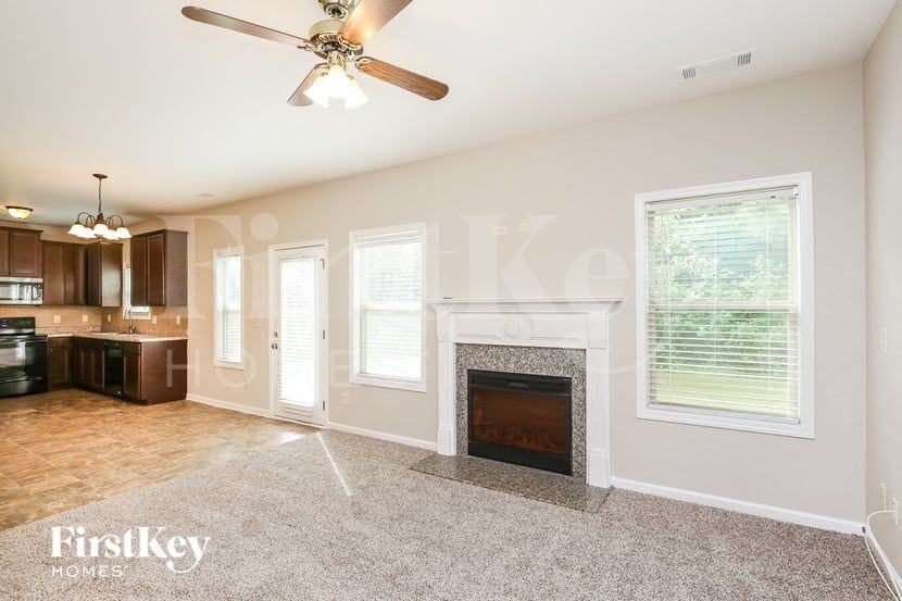 1324 Trailridge Way - Photo 2 of 15