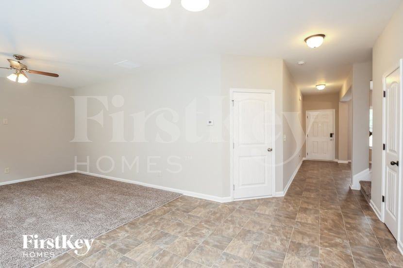 1324 Trailridge Way - Photo 4 of 15