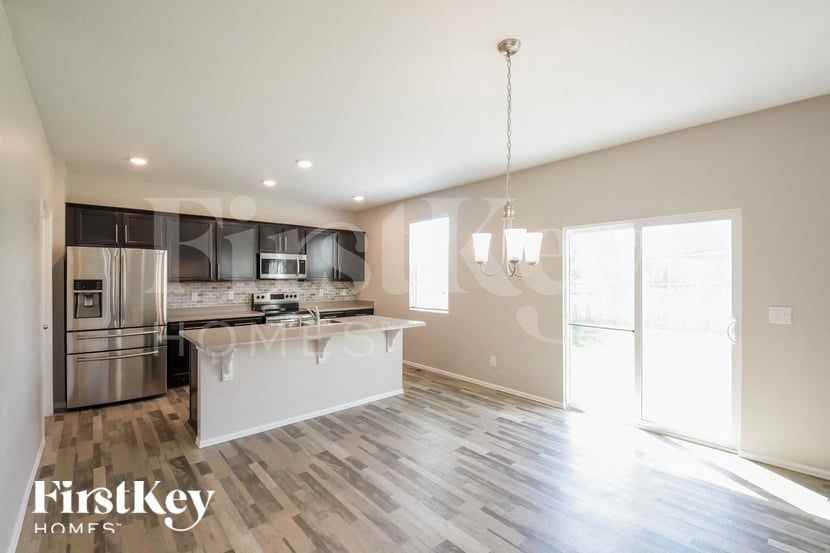 1958 Ruby Ct - Photo 4 of 15