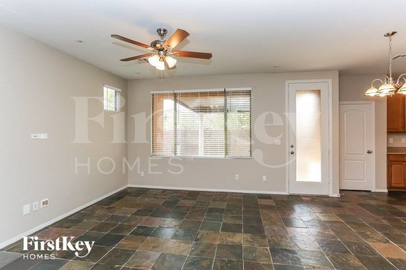 10407 Poplar Park Ave - Photo 2 of 15