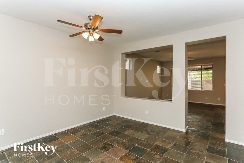 10407 Poplar Park Ave - Photo 3 of 15