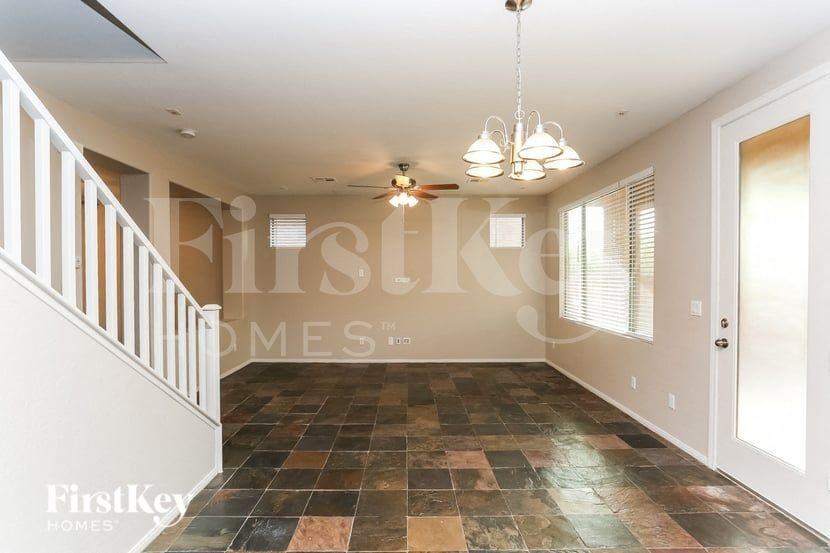 10407 Poplar Park Ave - Photo 4 of 15