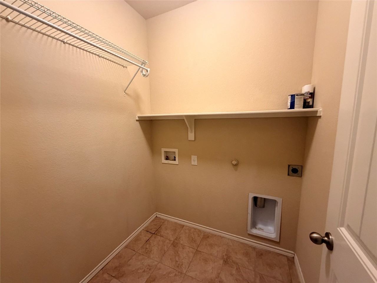 6320 Sails St - Photo 6 of 19