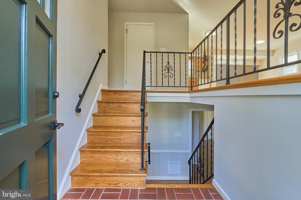 2807 Schafflind Ct - Photo 3 of 34