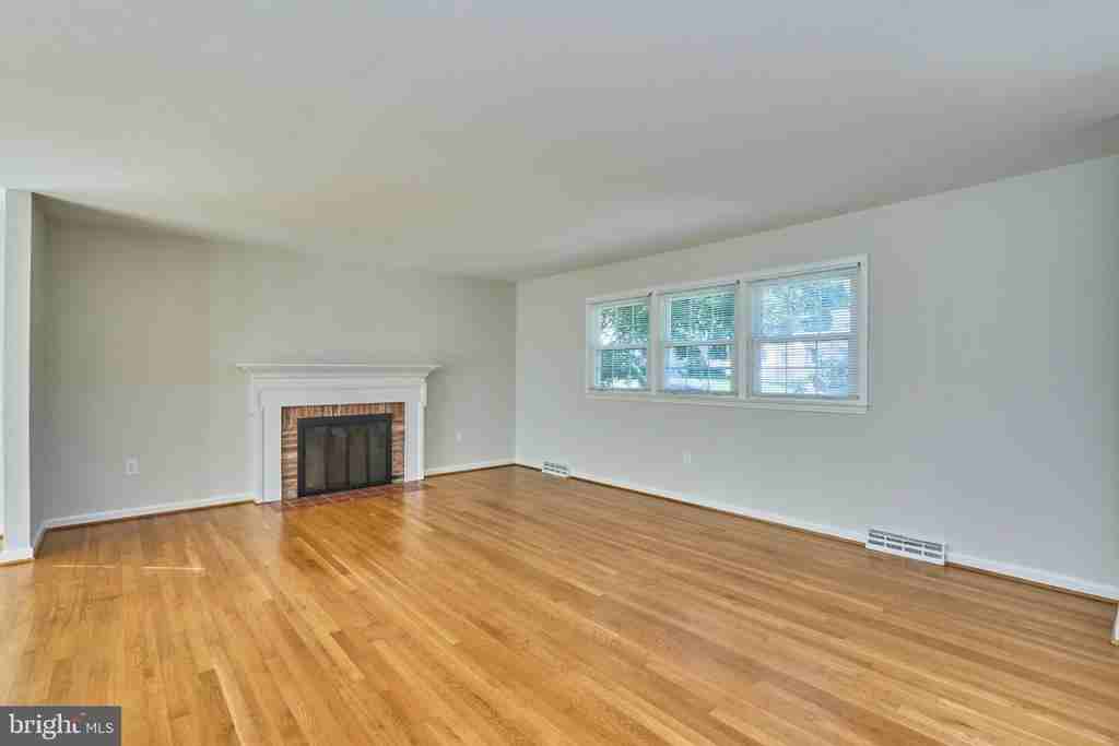 2807 Schafflind Ct - Photo 4 of 34