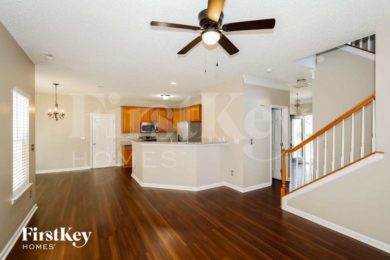 4303 Canewood Ln - Photo 3 of 15