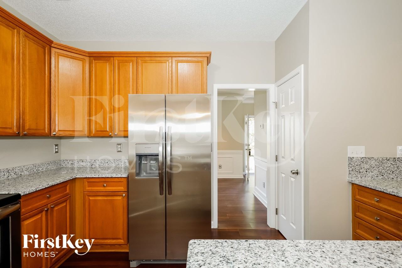 4303 Canewood Ln - Photo 6 of 15