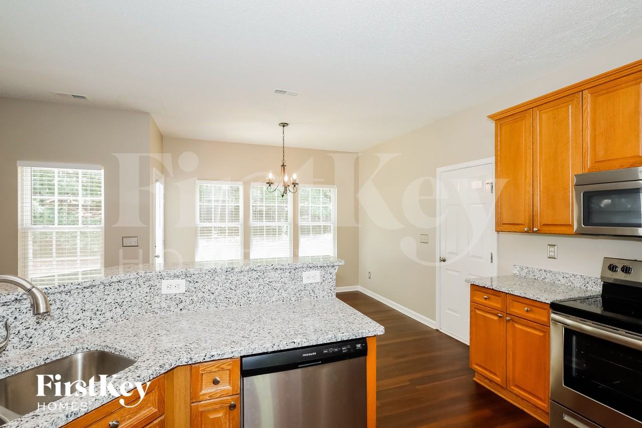 4303 Canewood Ln - Photo 7 of 15