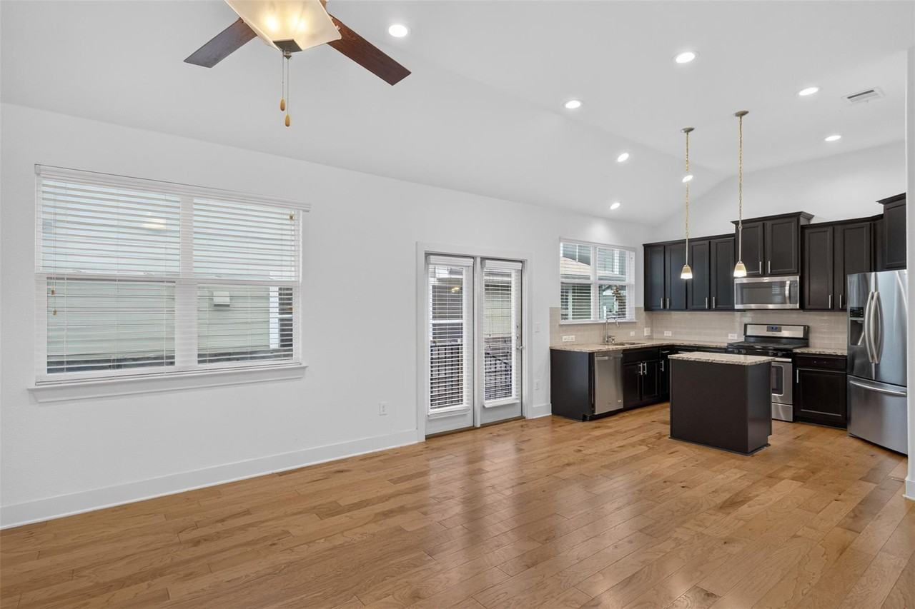 7200 Trafton Ct - Photo 6 of 26