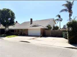 featured image of 1742 La Mesa Oaks Dr