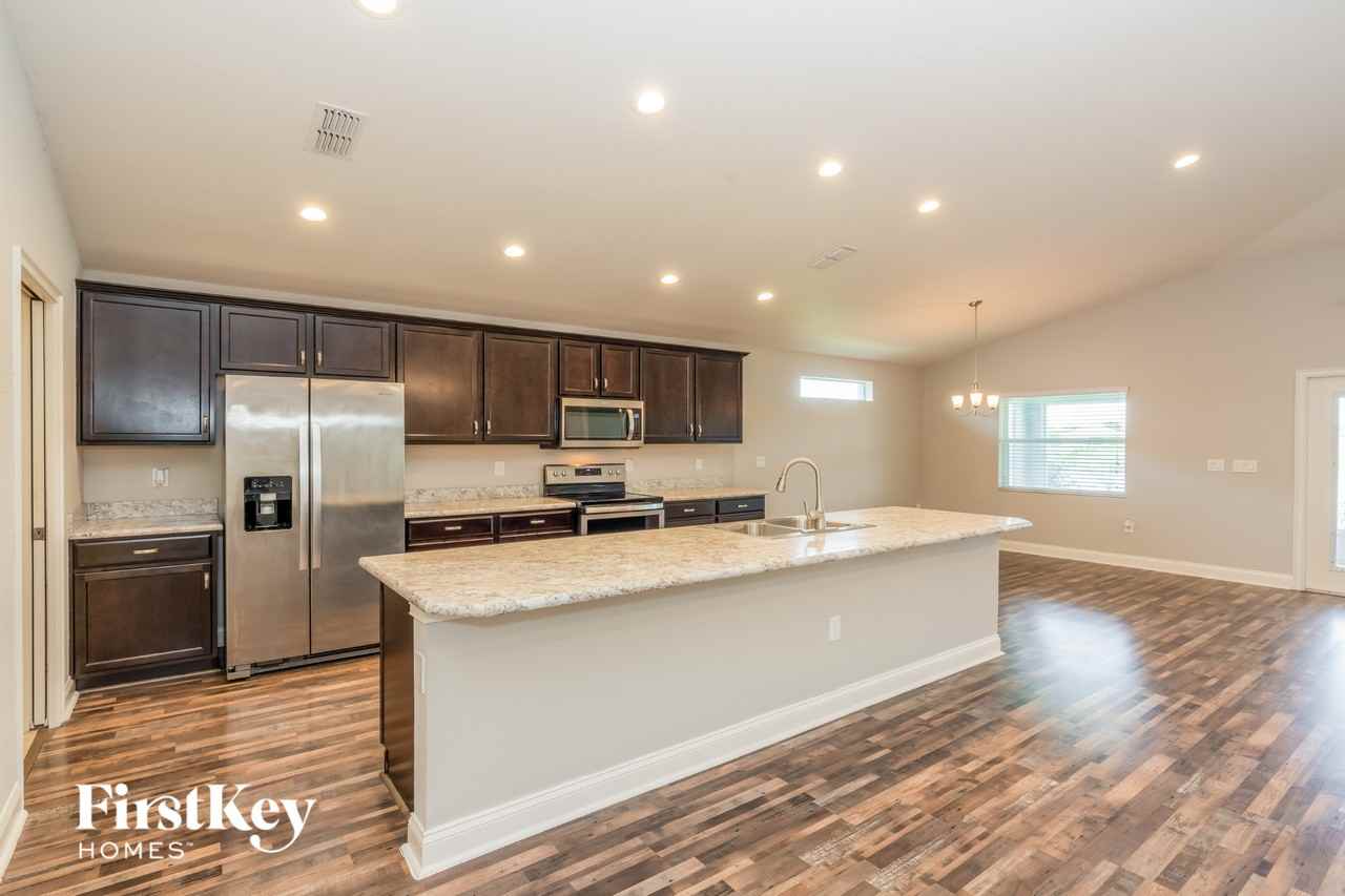 3731 Peregrine Way - Photo 5 of 15