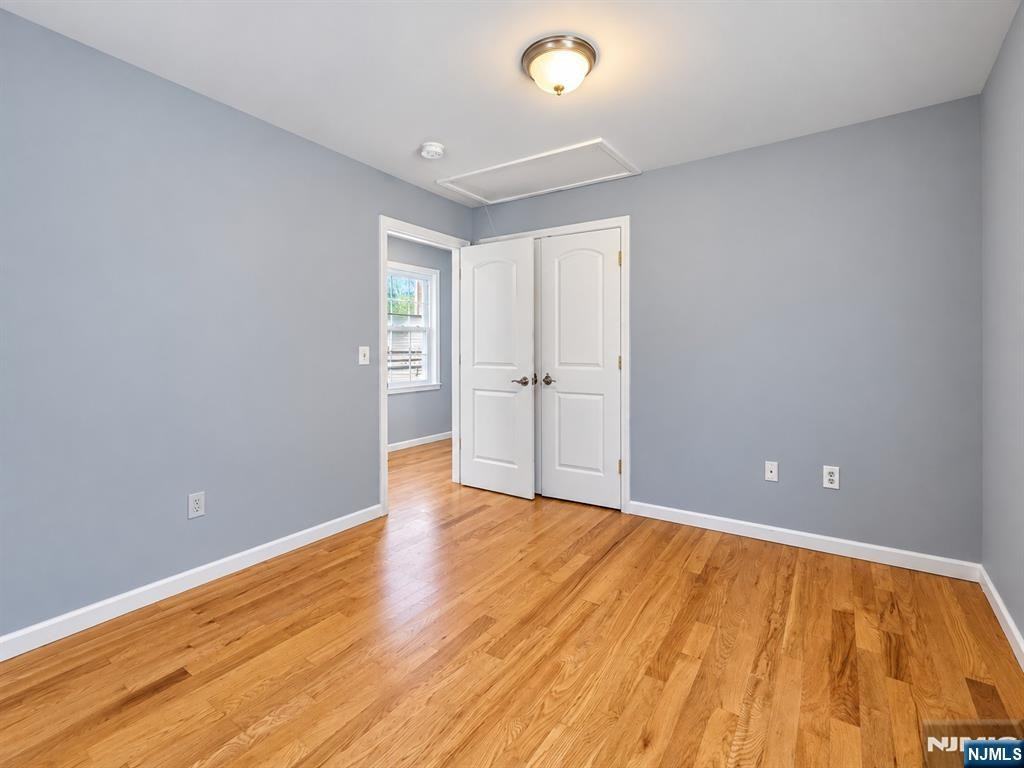 328 John St ##2nd - Photo 5 of 14