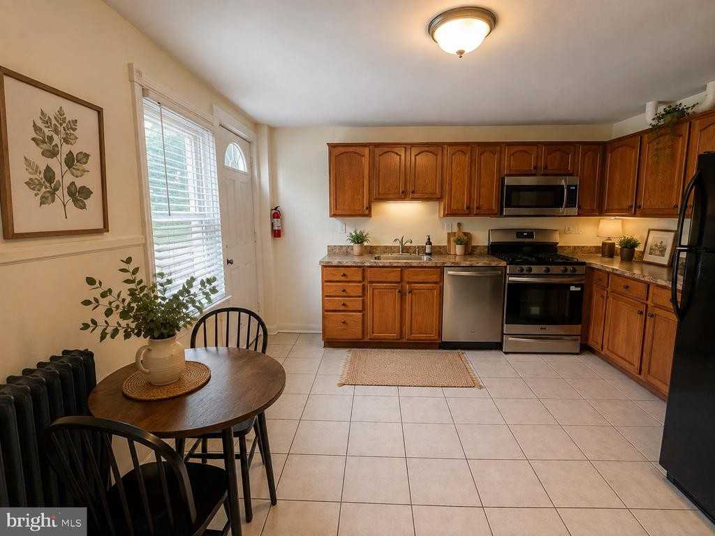 109 E Main St ##2 - Photo 2 of 14