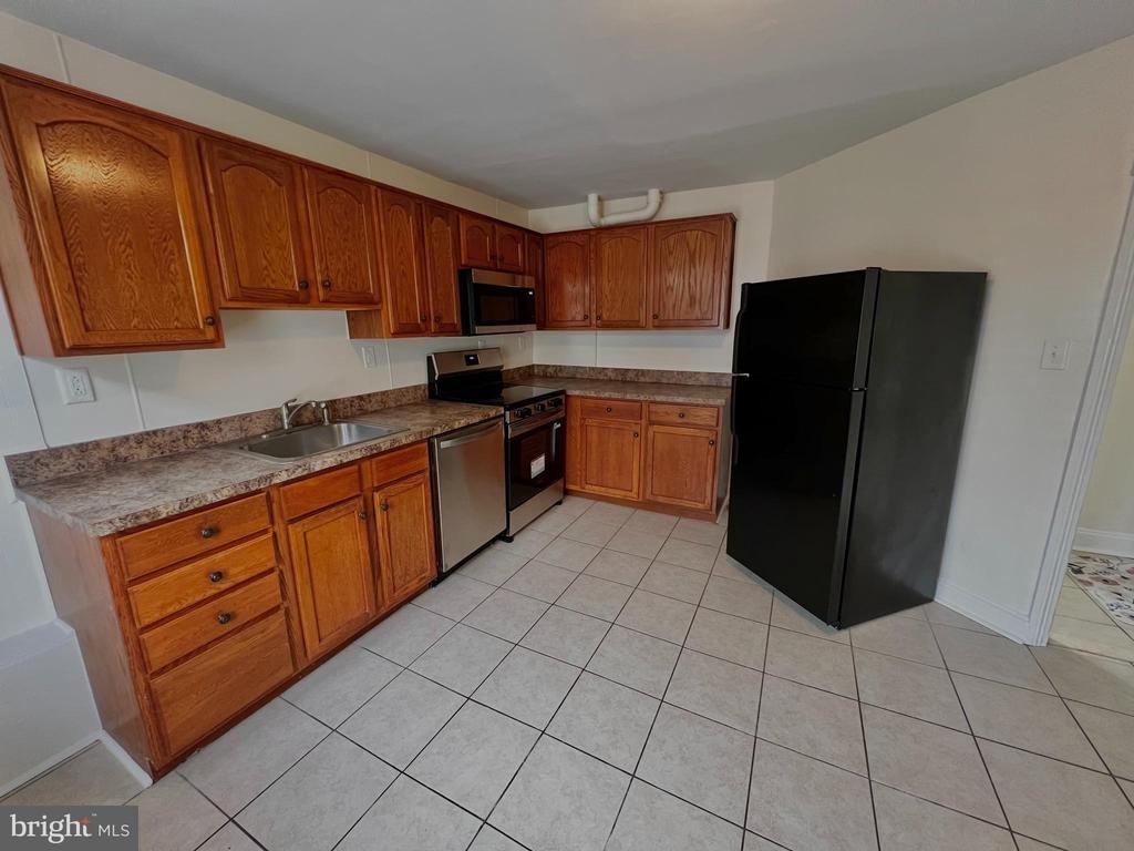 109 E Main St ##2 - Photo 3 of 14