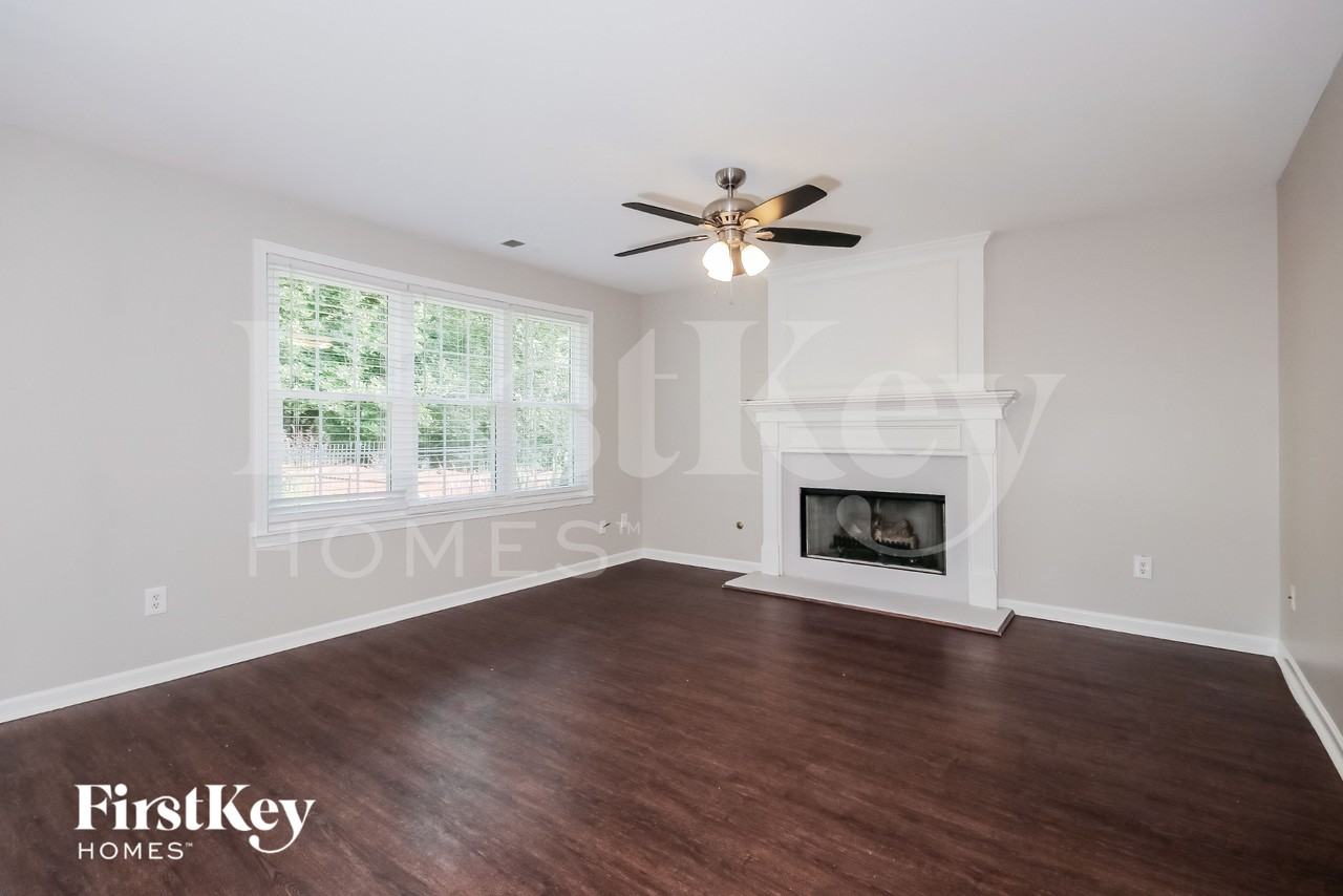 18 Muirfield Ct - Photo 4 of 15