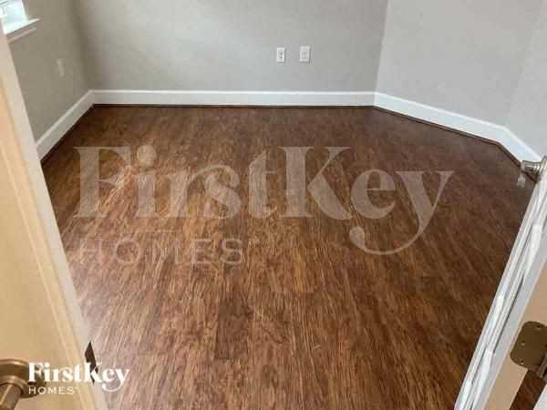 3420 33rd St Sw - Photo 4 of 14