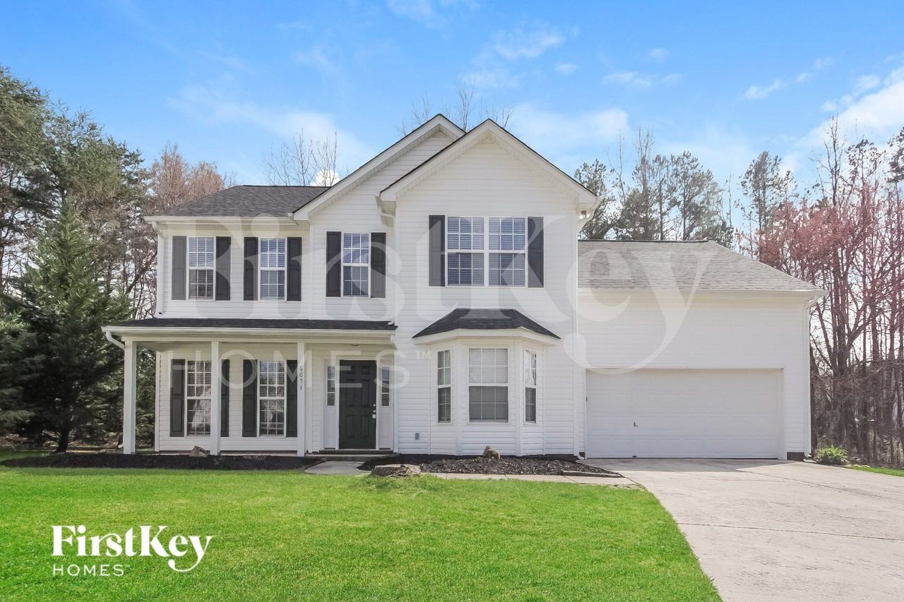 6051 Hedgecrest Pl - Photo 2 of 15