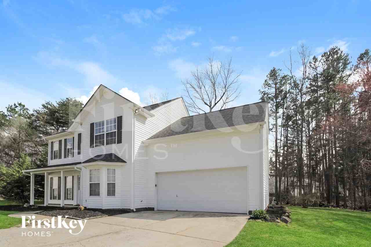 6051 Hedgecrest Pl - Photo 3 of 15