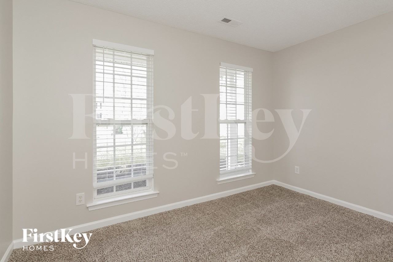6051 Hedgecrest Pl - Photo 6 of 15