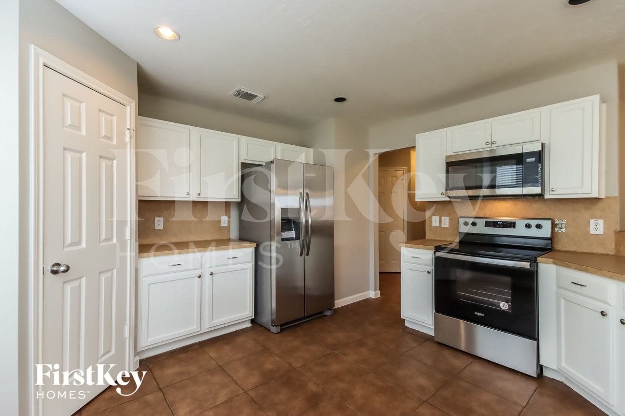 2305 Shady Pine Dr - Photo 7 of 15