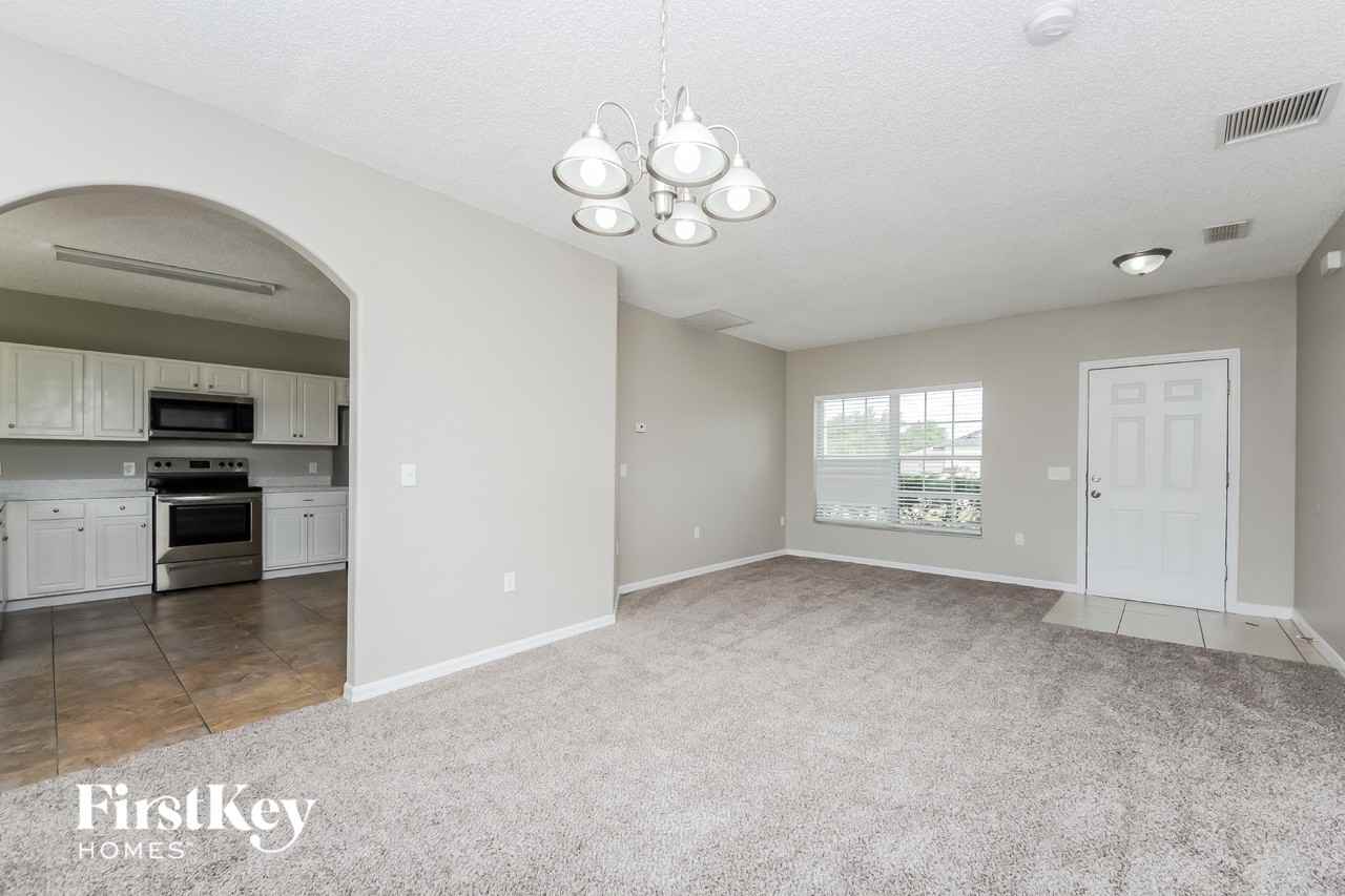 102 Spoonbill Ct - Photo 4 of 15