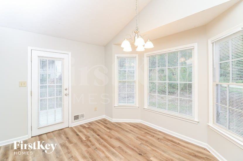 87 Nottingham Dr - Photo 5 of 16