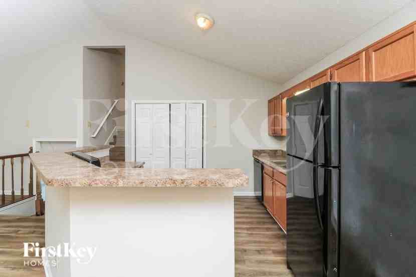 87 Nottingham Dr - Photo 7 of 16