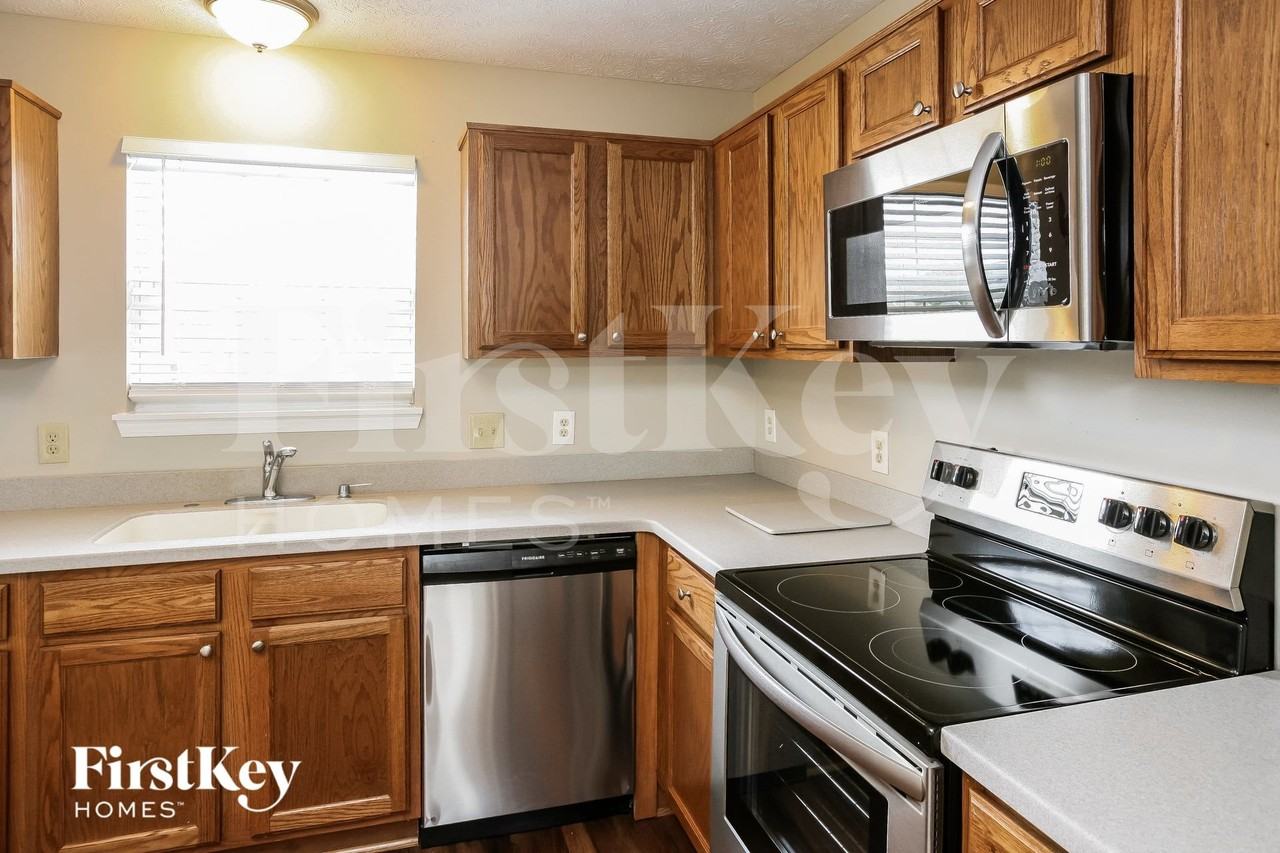 2706 Bluestone Dr - Photo 6 of 16