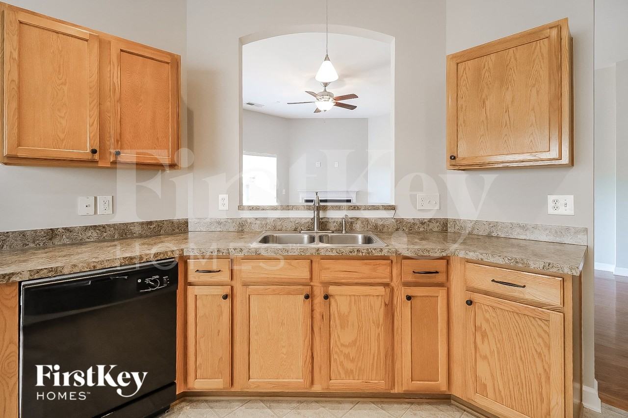 6255 Glen Way Dr - Photo 6 of 15