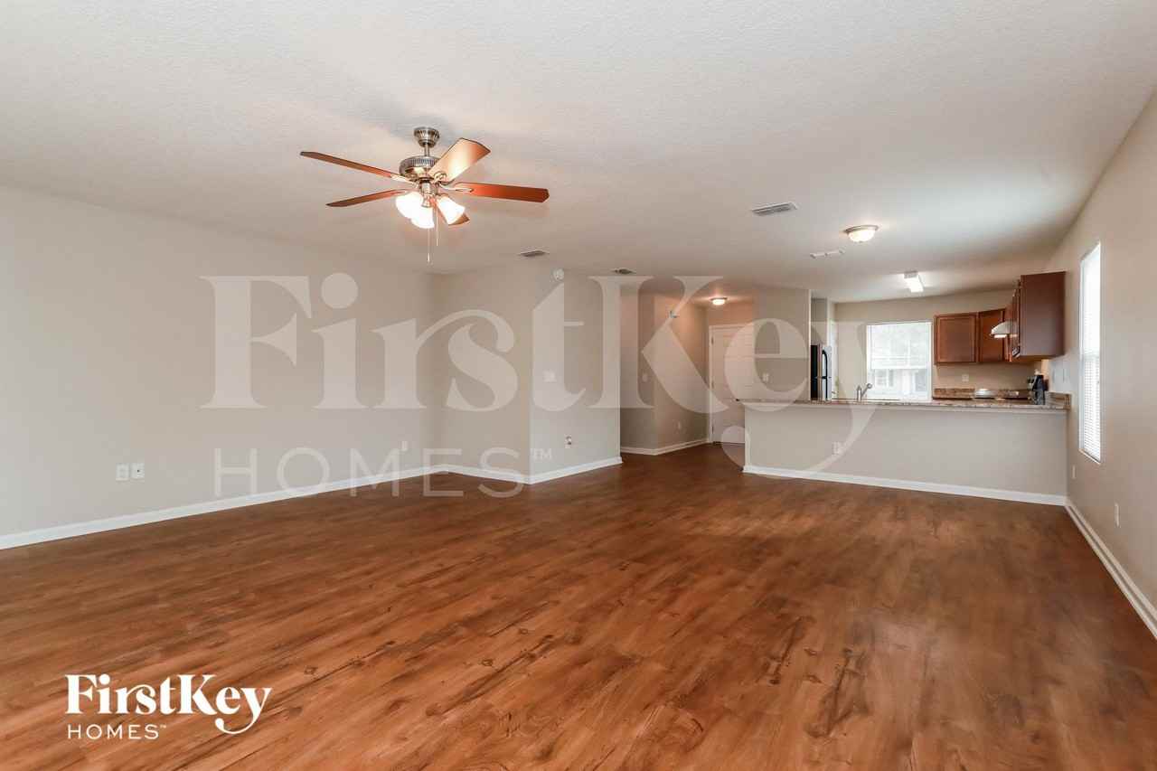 4528 Glendas Meadow Dr - Photo 5 of 15