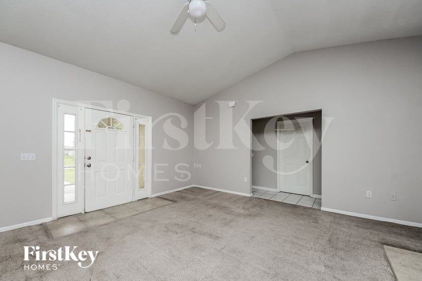 761 Platypus Ct - Photo 3 of 15