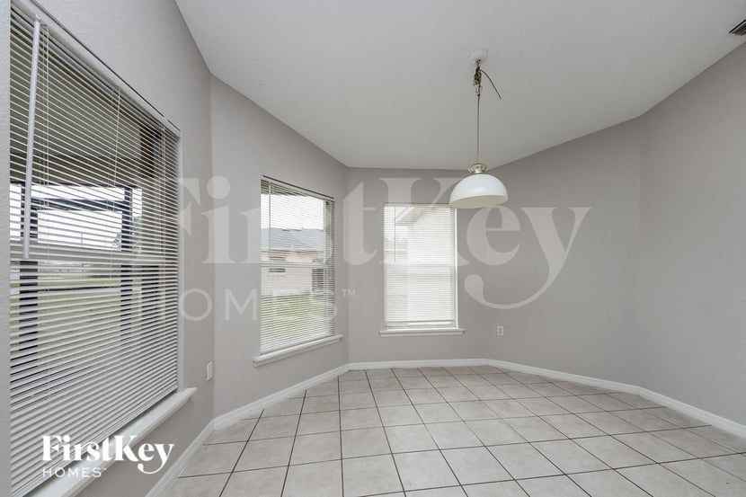 761 Platypus Ct - Photo 5 of 15