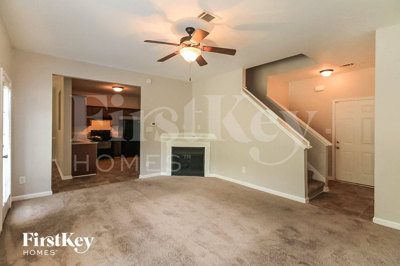 620 Beaujolais Ct - Photo 3 of 15