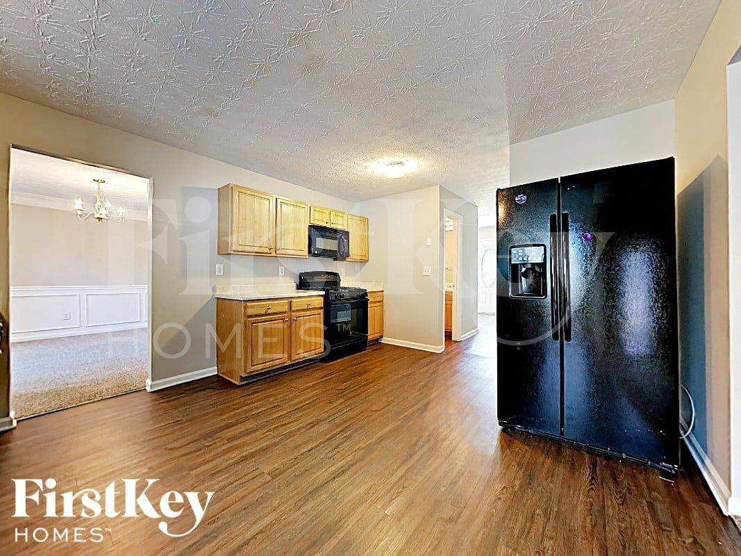 505 Creekview Blvd - Photo 4 of 17