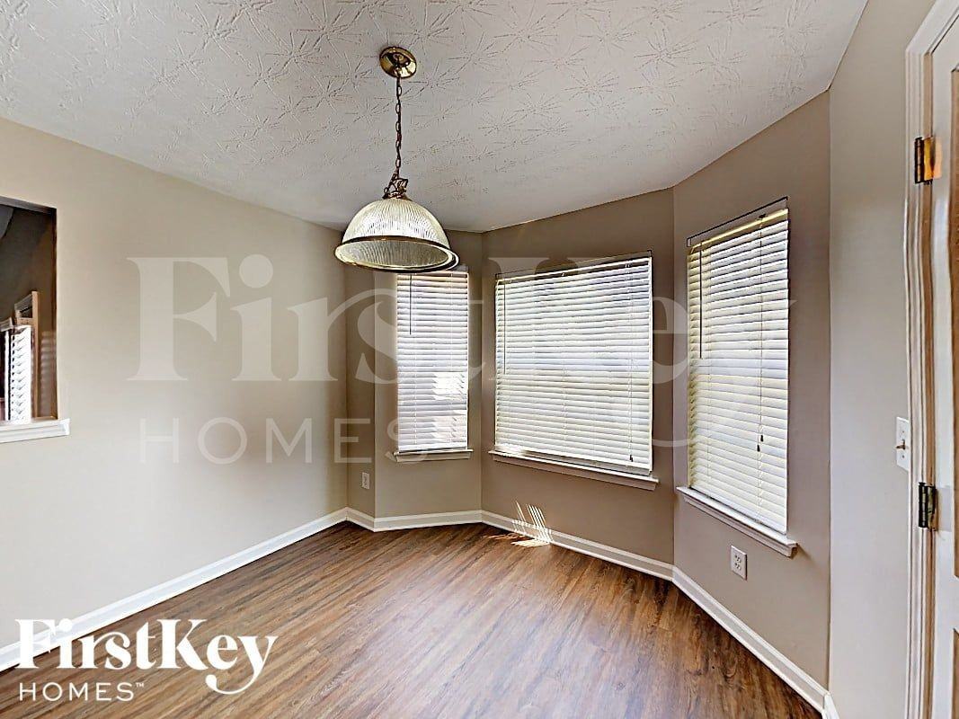 505 Creekview Blvd - Photo 5 of 17
