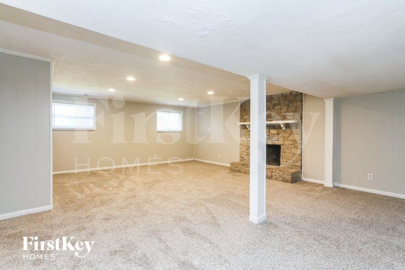 4639 Thornleigh Dr - Photo 2 of 15