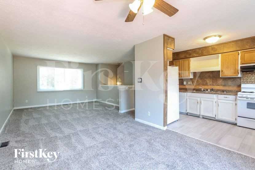 4639 Thornleigh Dr - Photo 6 of 15